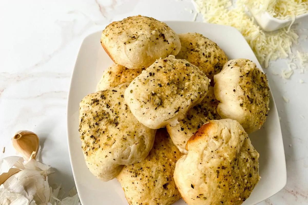 garlic rolls with refrigerated biscuits.