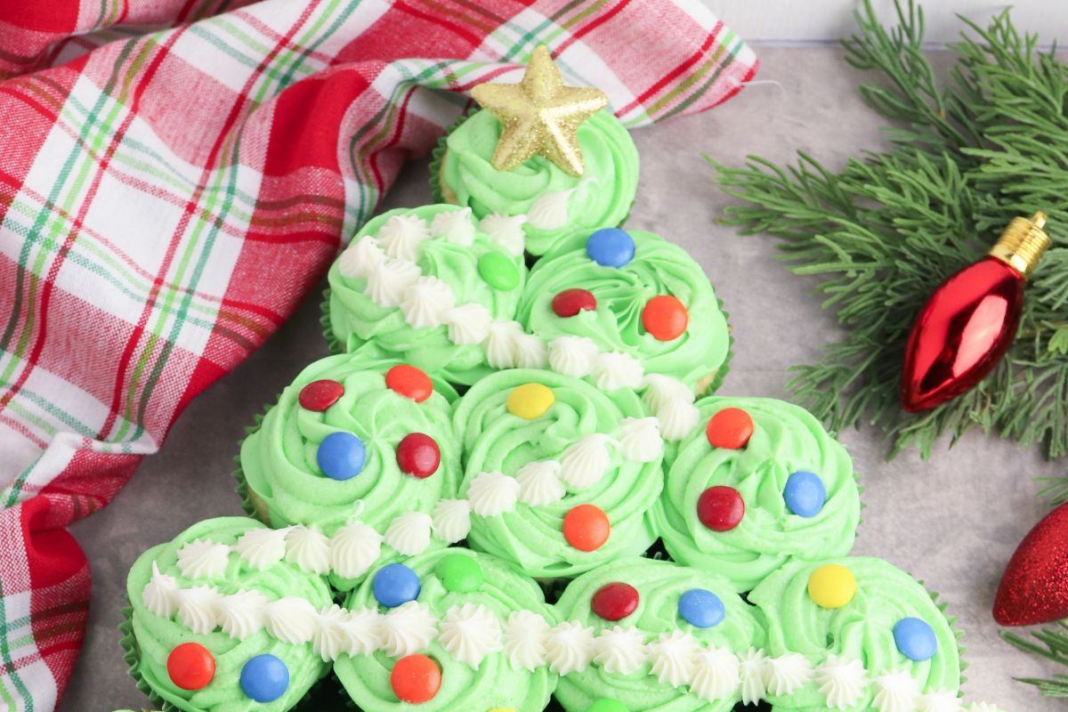 Cupcake Cake for Christmas MSN.