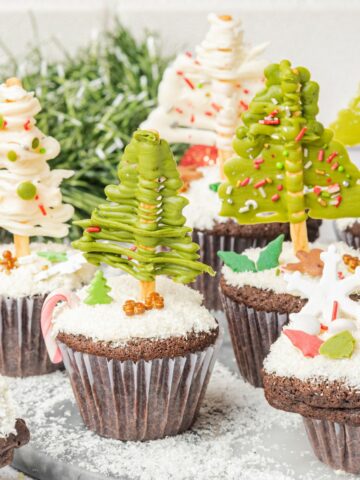 Christmas Tree Cupcakes with green and white chocolate trees