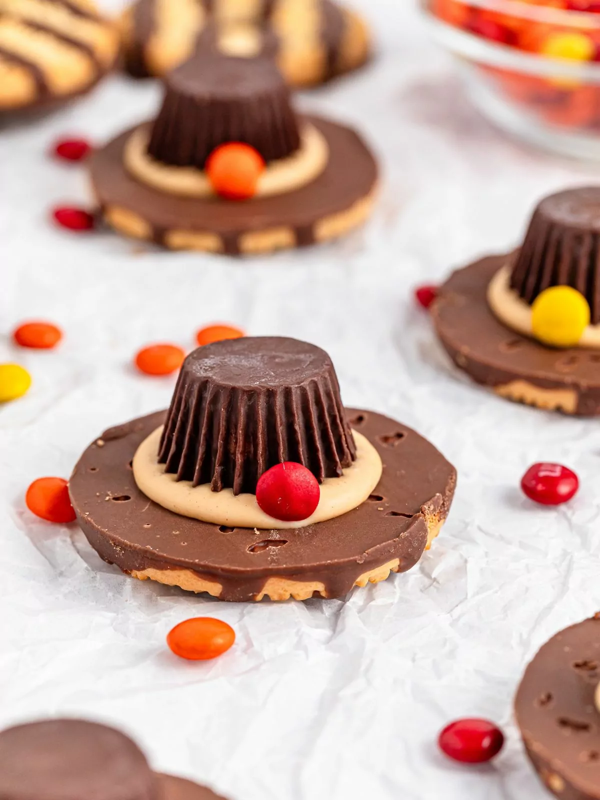 Easy Thanksgiving Pilgrim Hat Cookies