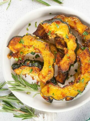 Roasted Acorn Squash - Perfect Side Dish for Thanksgiving.