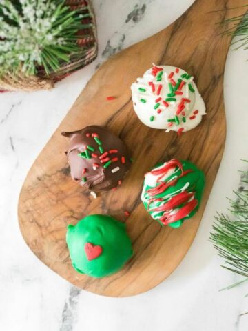 Oreo Cookie Balls Christmas-Cover image