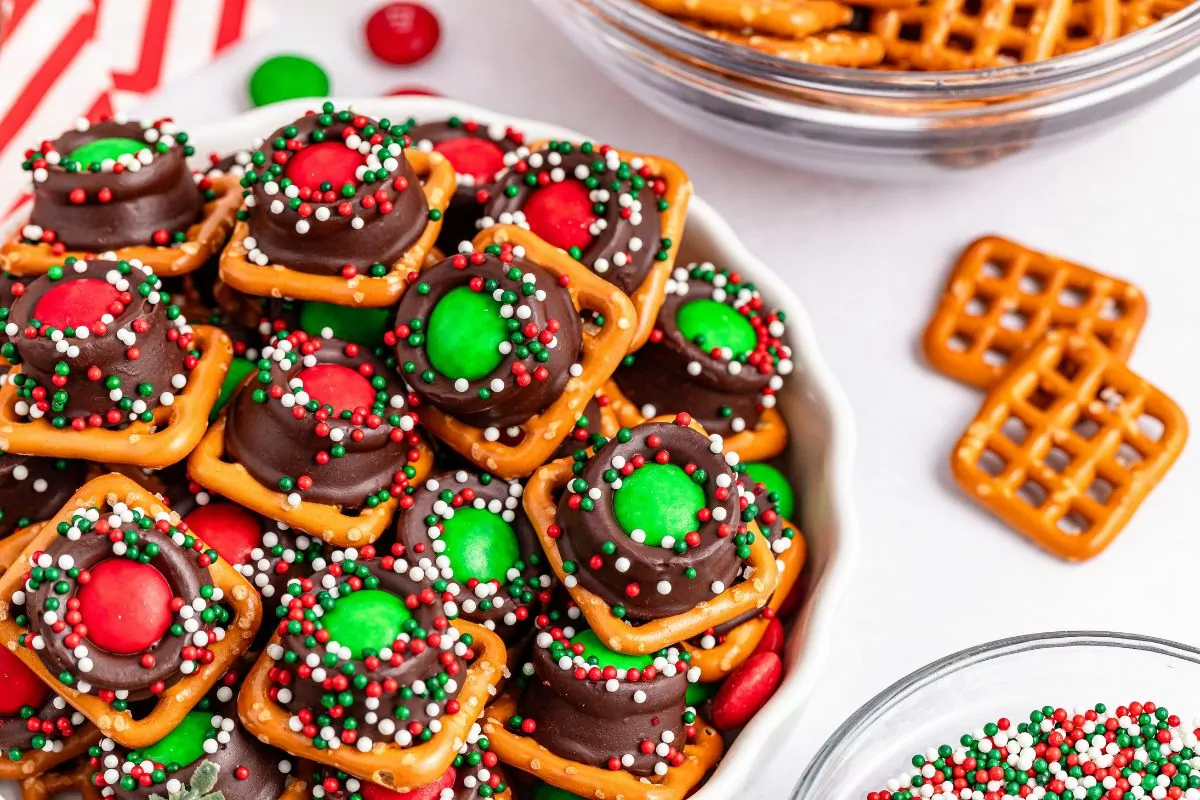 Chocolate Caramel Pretzel Bites