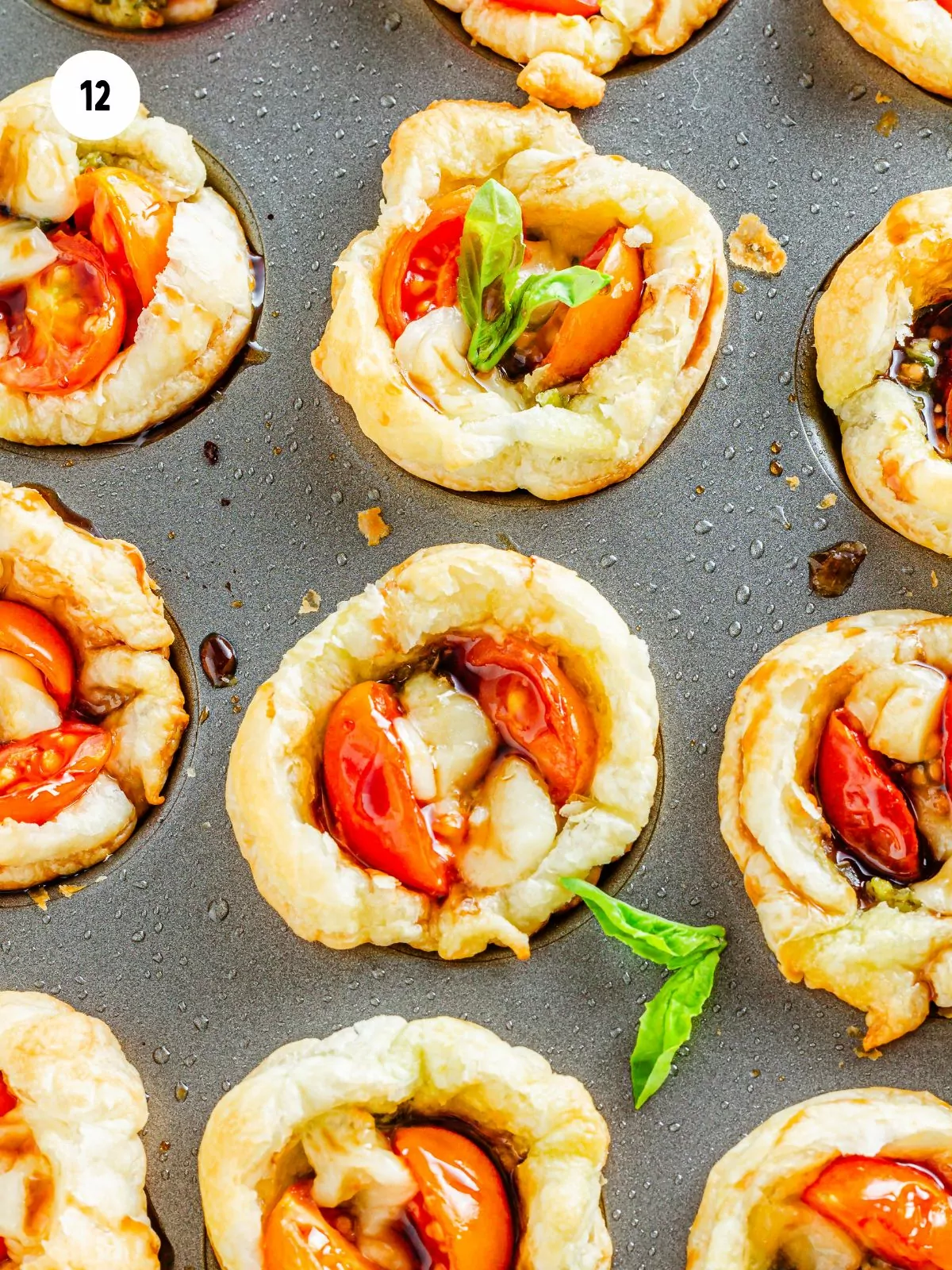 baked puff pastry bites