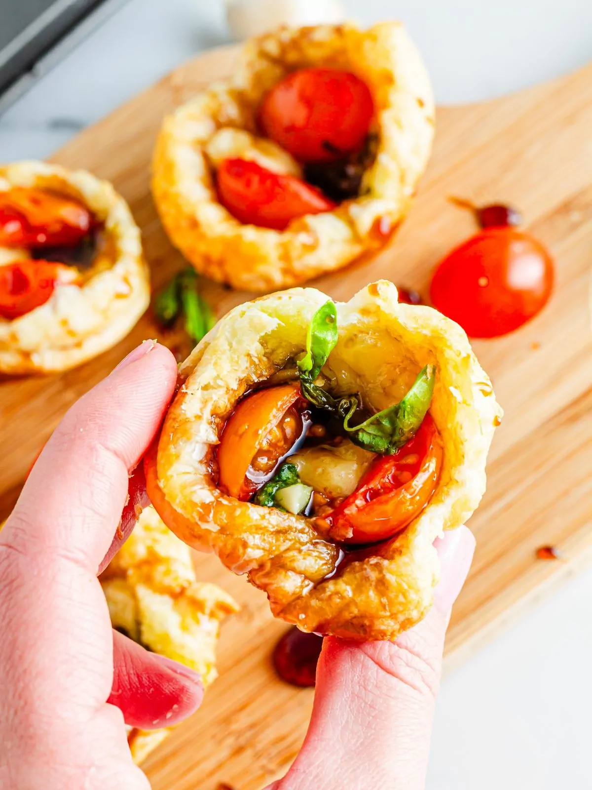 Caprese Puff Pastry Bites