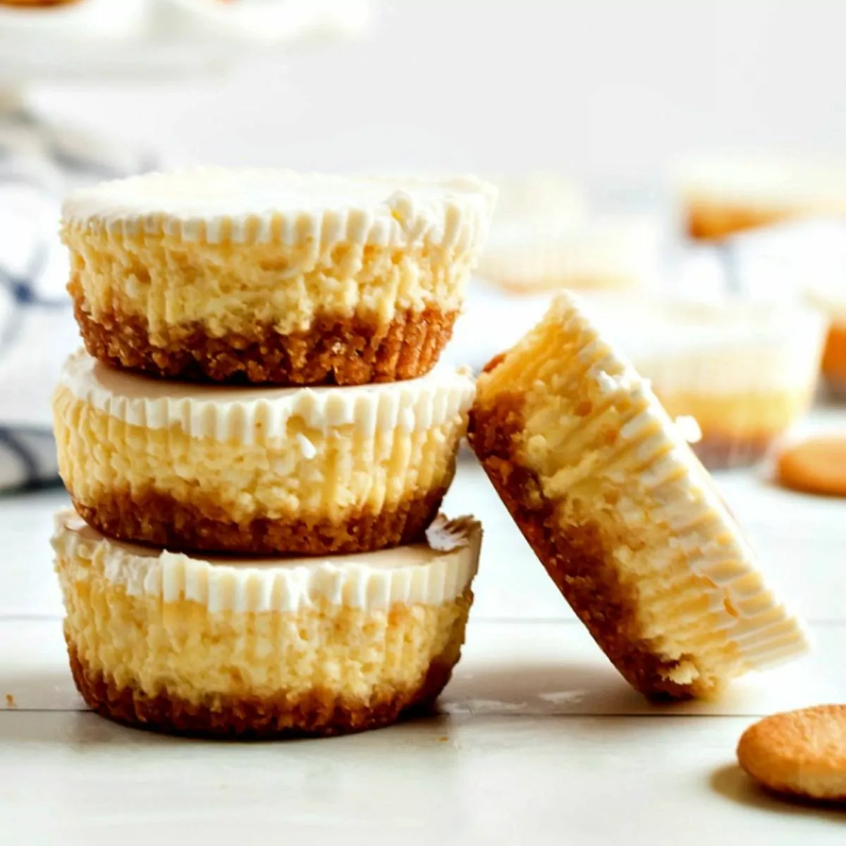 Nilla Wafer Cheesecake Cupcakes FEATURED.