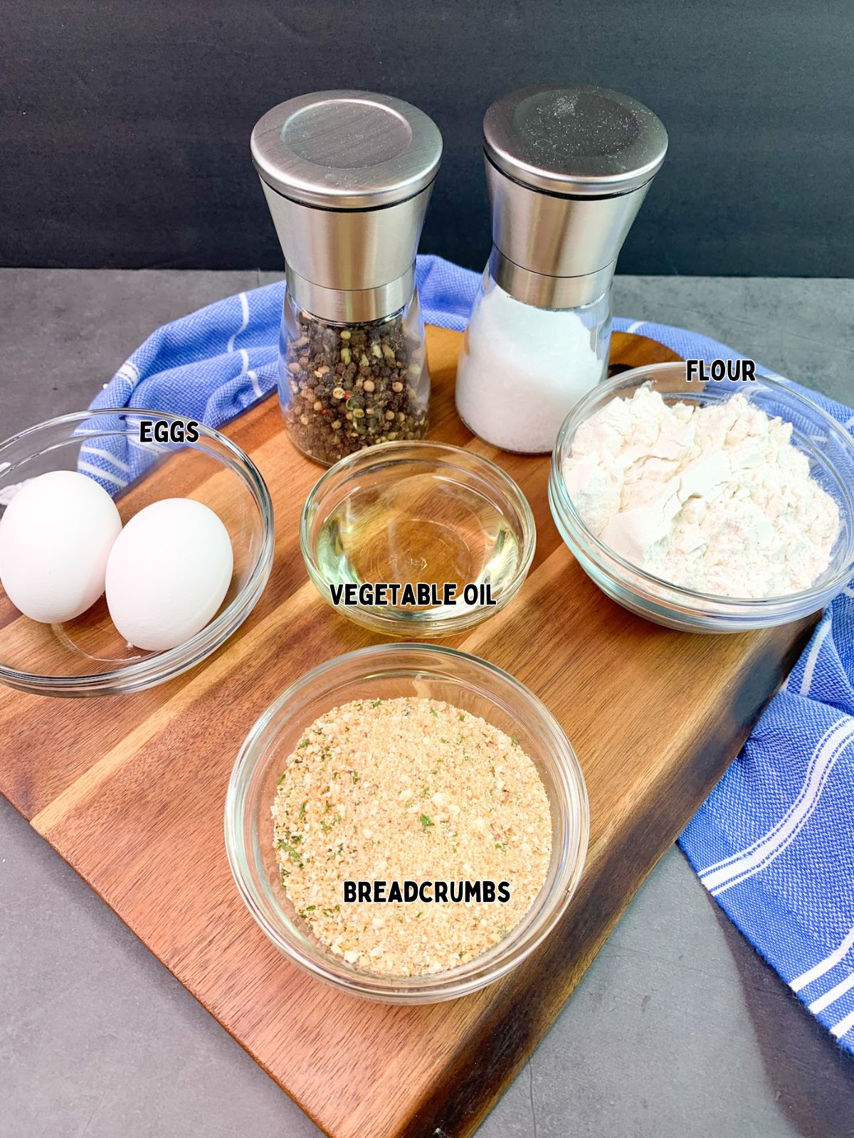 ingredients for crispy chicken cutlets.
