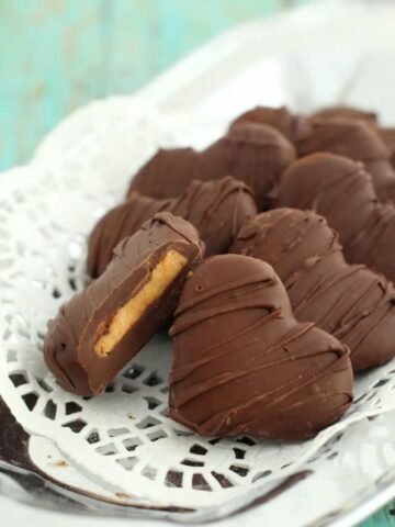 Reese's Chocolate Peanut Butter Hearts-Cover image.