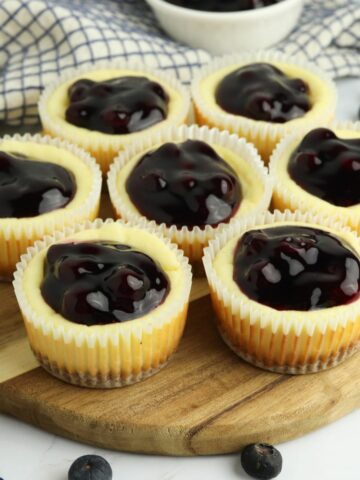 FEATURED Mini Blueberry Cheesecakes