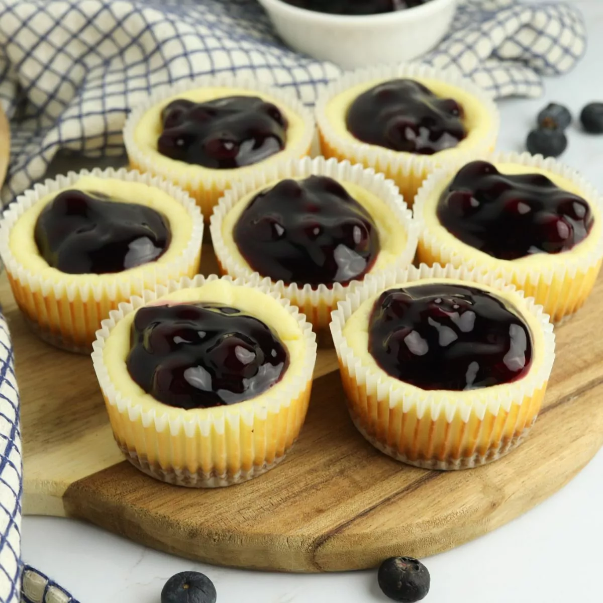 FEATURED Mini Blueberry Cheesecakes