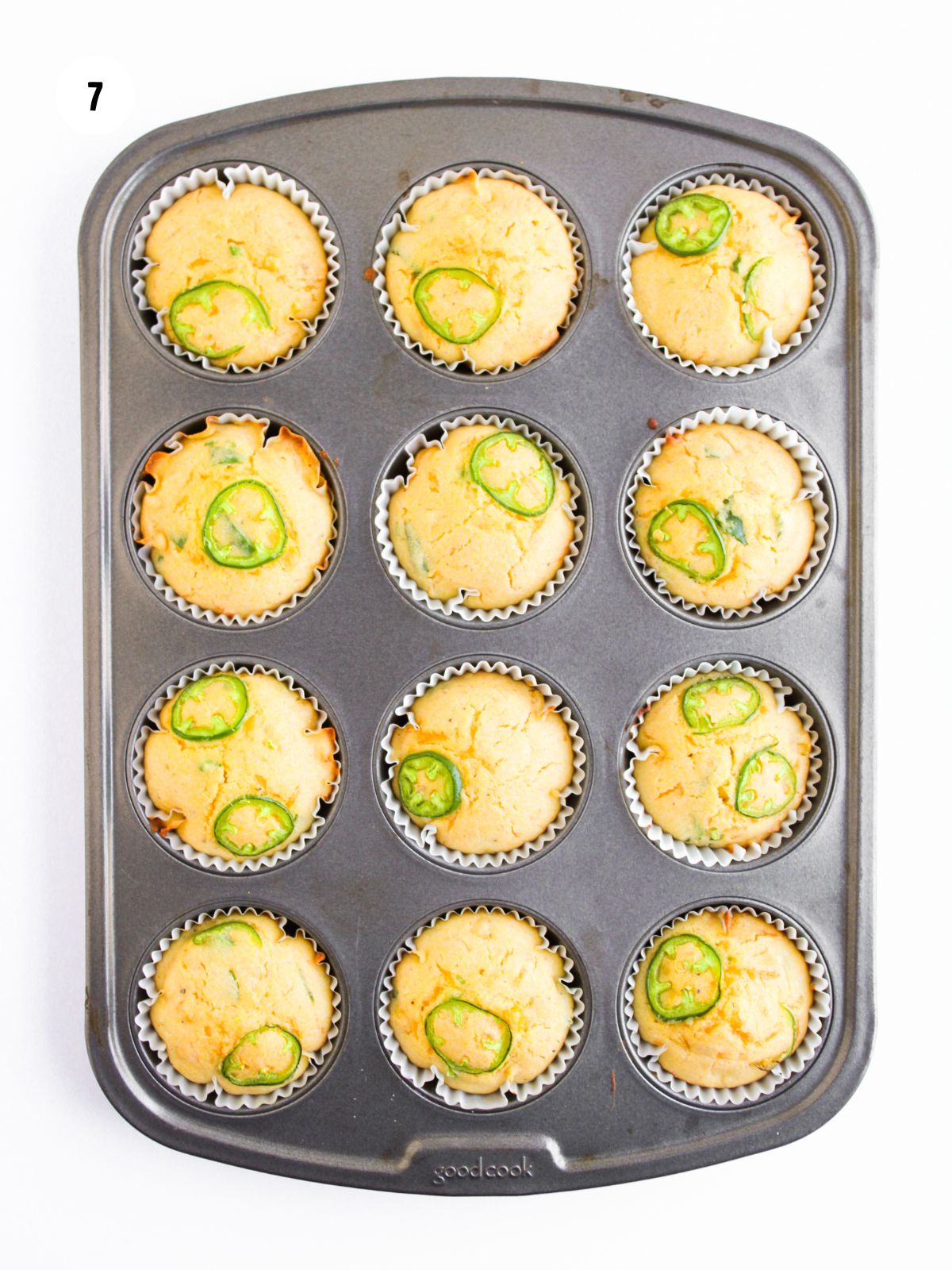 baked jalapeno corn muffins