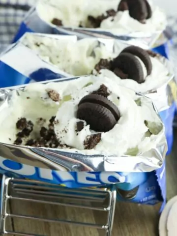 Walking Oreo Dessert in the mini oreo bags