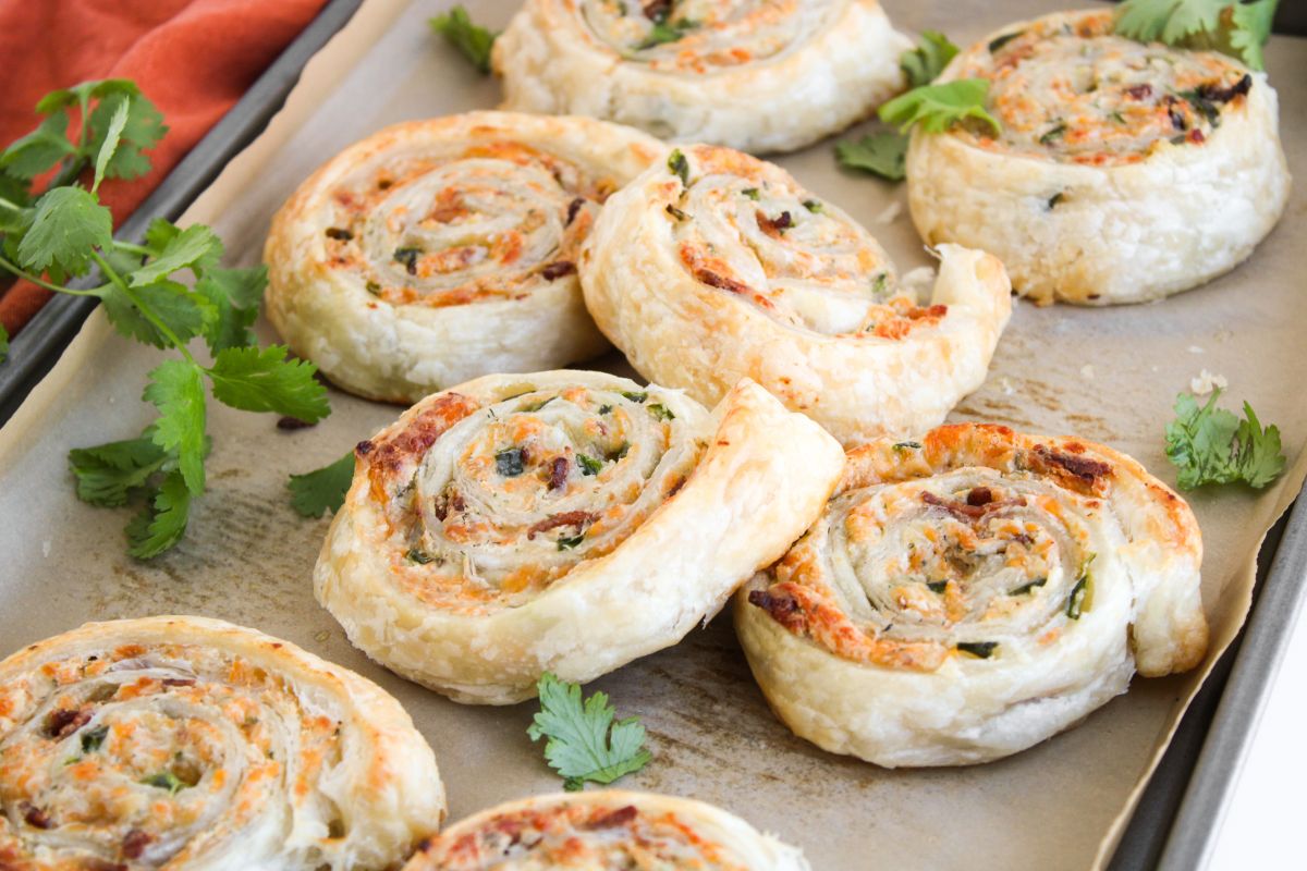 Jalapeno Popper Puff Pastry Pinwheels