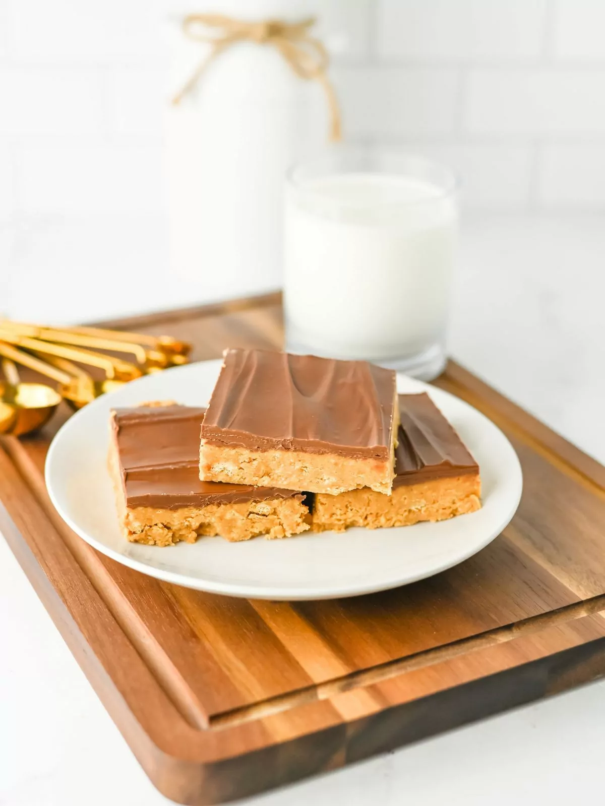 no bake reese's peanut butter bars.