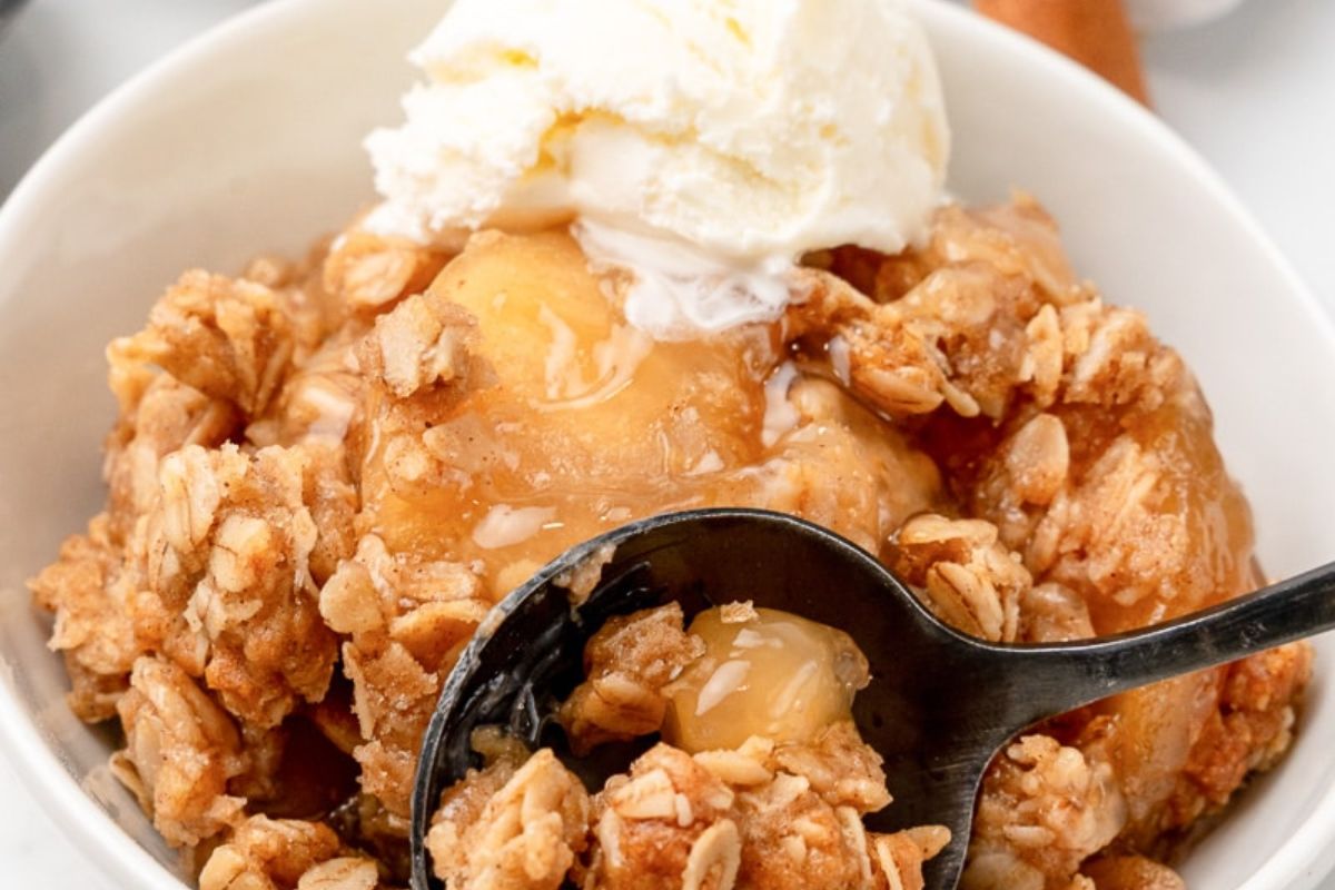 Apple Crisp with Canned Apple Pie Filling