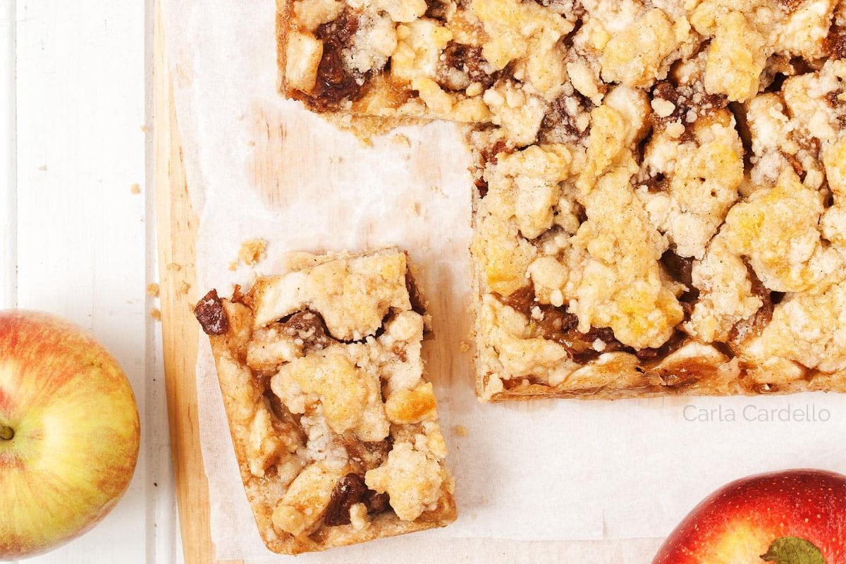 Apple Crumb Bars