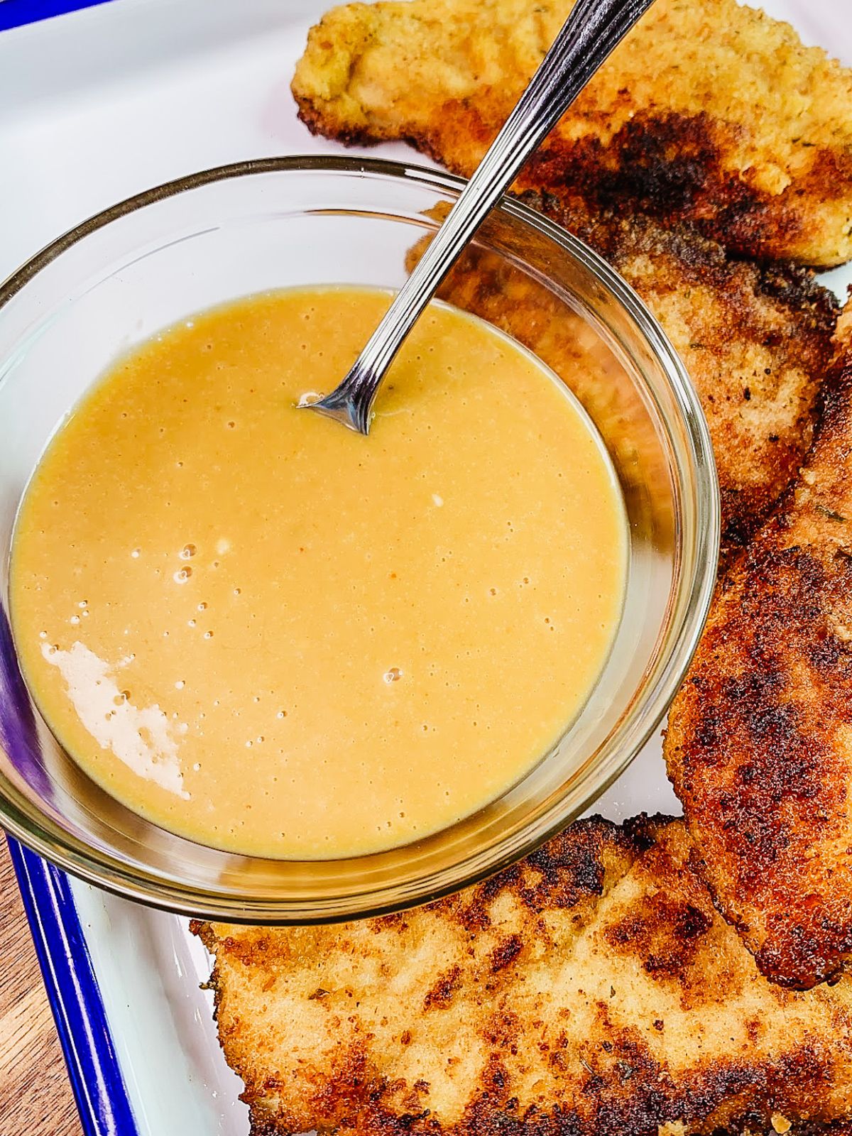 what sauce goes with chicken cutlets.