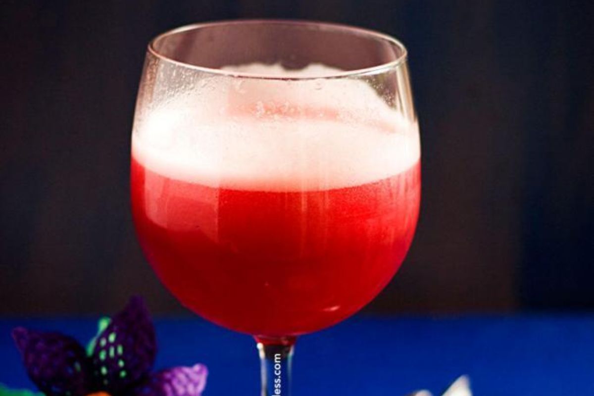 Prickly Pear and Coconut Water Smoothie
