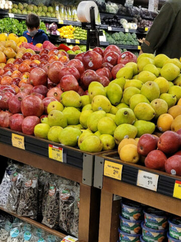 A grocery store filled with lots of fresh produce