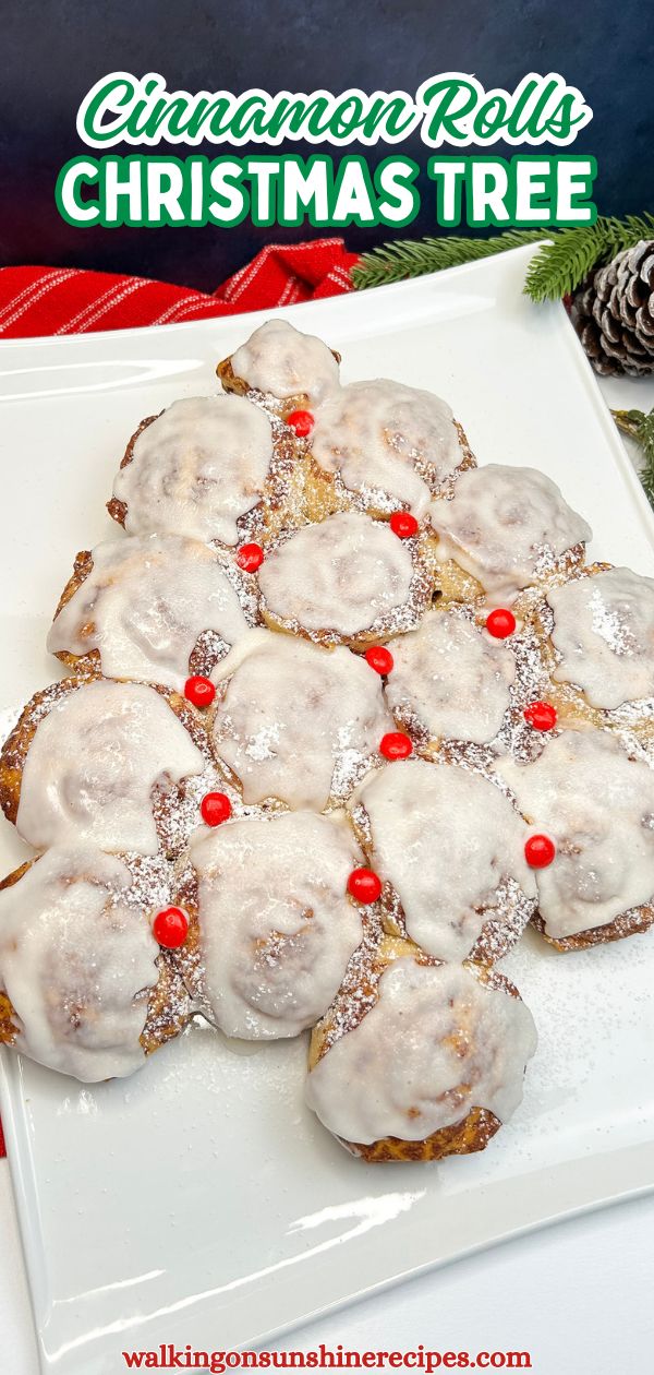 Pillsbury Cinnamon Rolls Christmas Tree Pin.