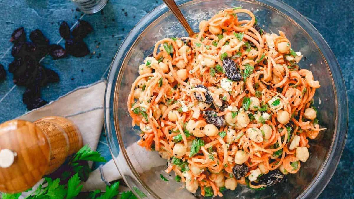 Creamy Mediterranean Carrot Salad
