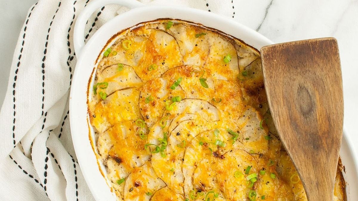 Gouda Cheddar Parmesan Scalloped Potatoes au Gratin