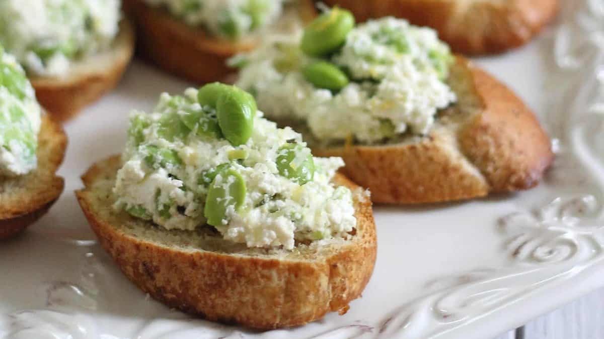 Cheesy Edamame Crostini