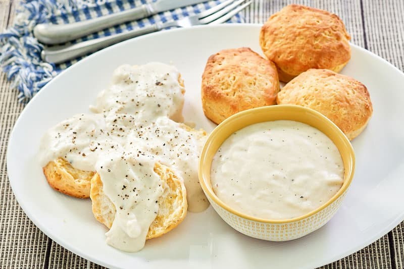 Cracker Barrel Sawmill Gravy: Southern Comfort in Minutes