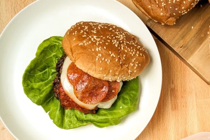Easy Grilled Pizza Burgers