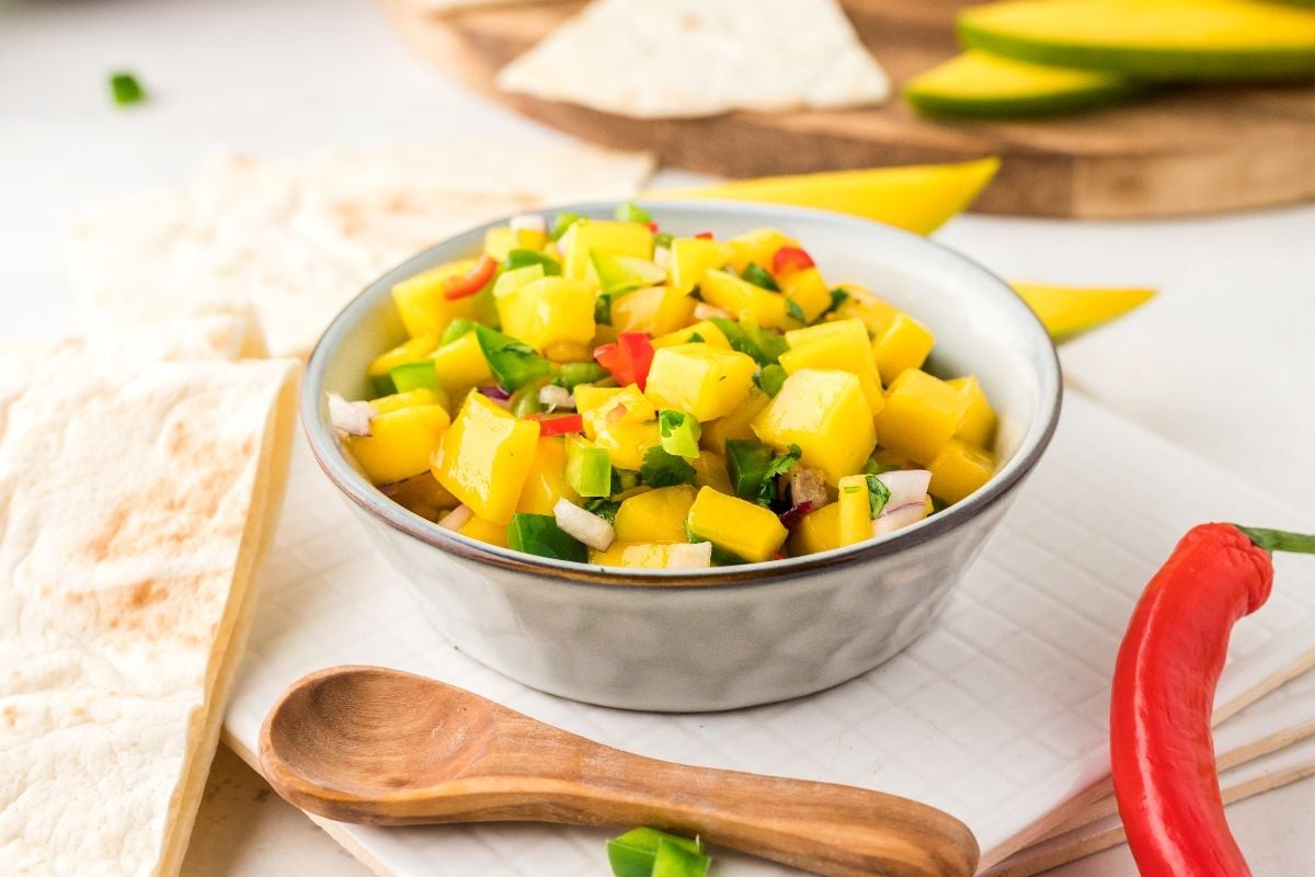 Fresh and Easy Chunky Mango Salsa