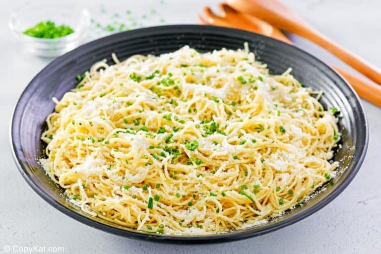 30-Minute Garlic Butter Pasta with White Wine Sauce