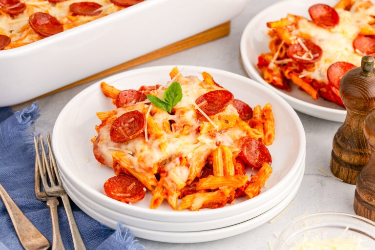 Easy Pepperoni Pizza Casserole Recipe (Weeknight Favorite)