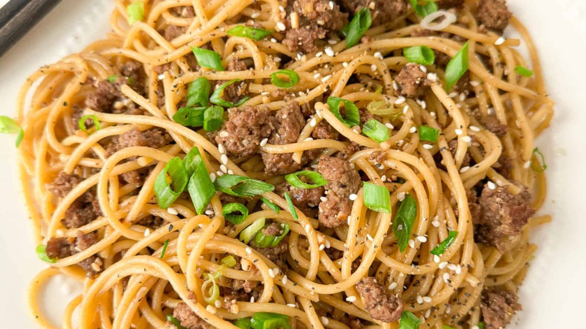 Simple and Delicious Mongolian Beef Noodles Recipe