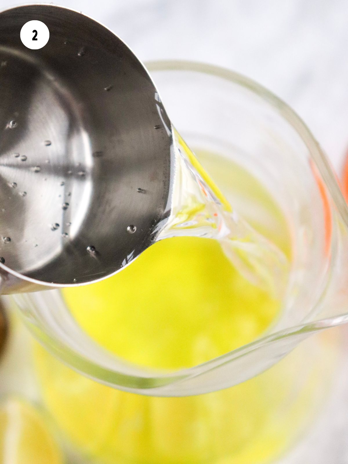 Pour in sparkling water.