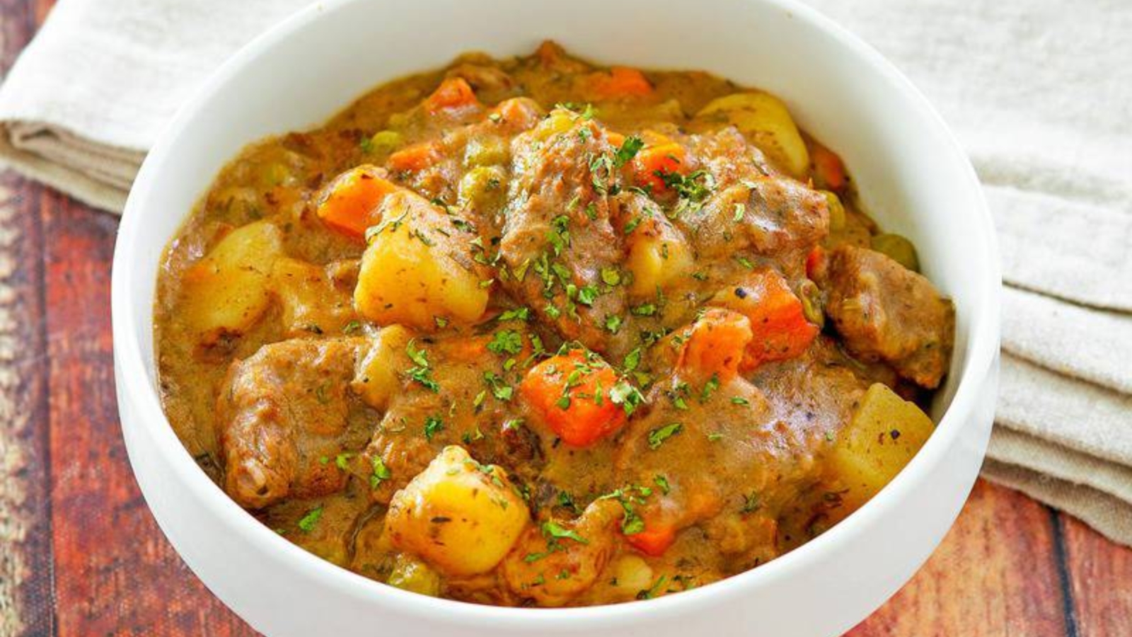 A bowl of beef stew.