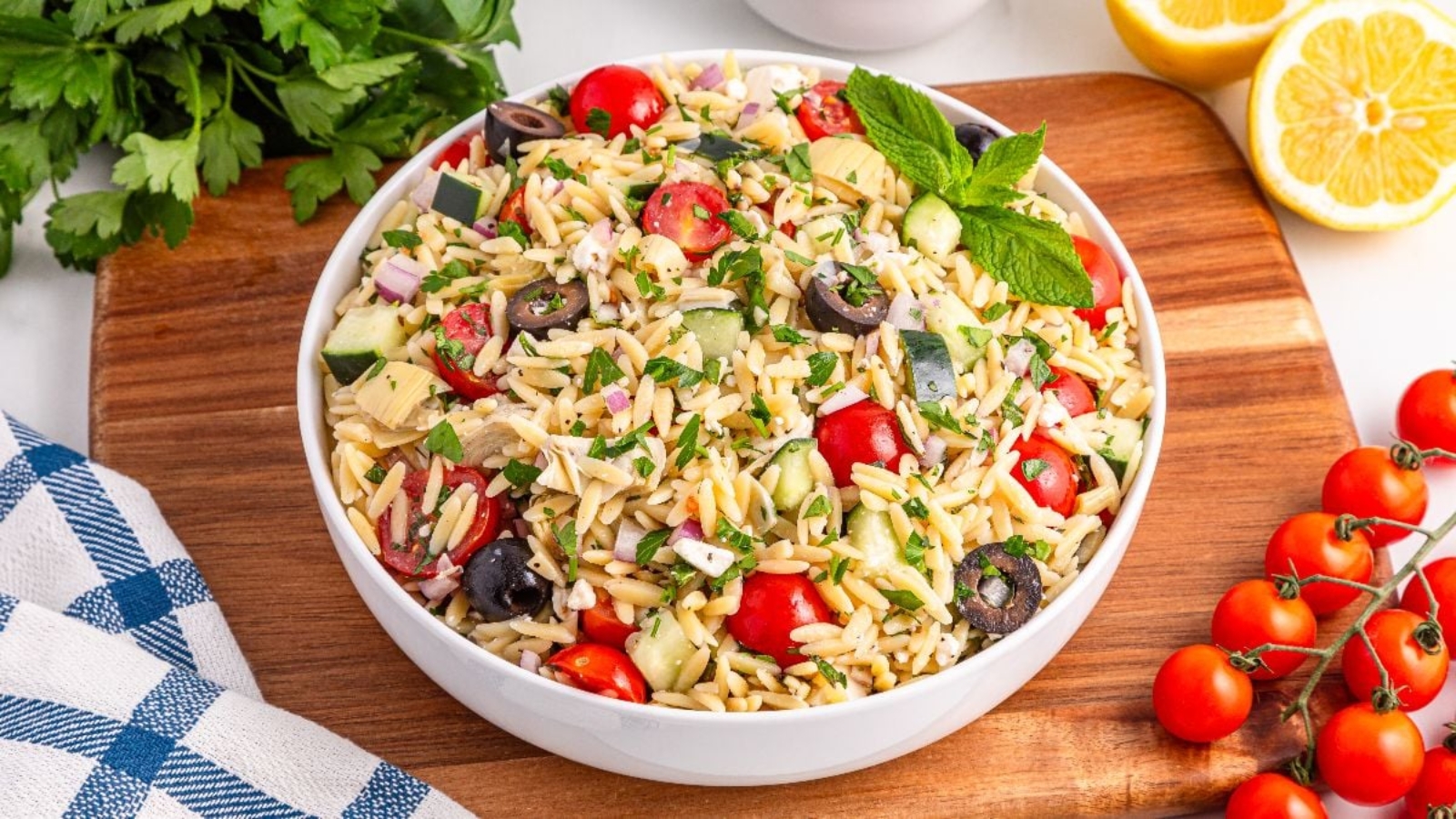 A bowl of orzo salad