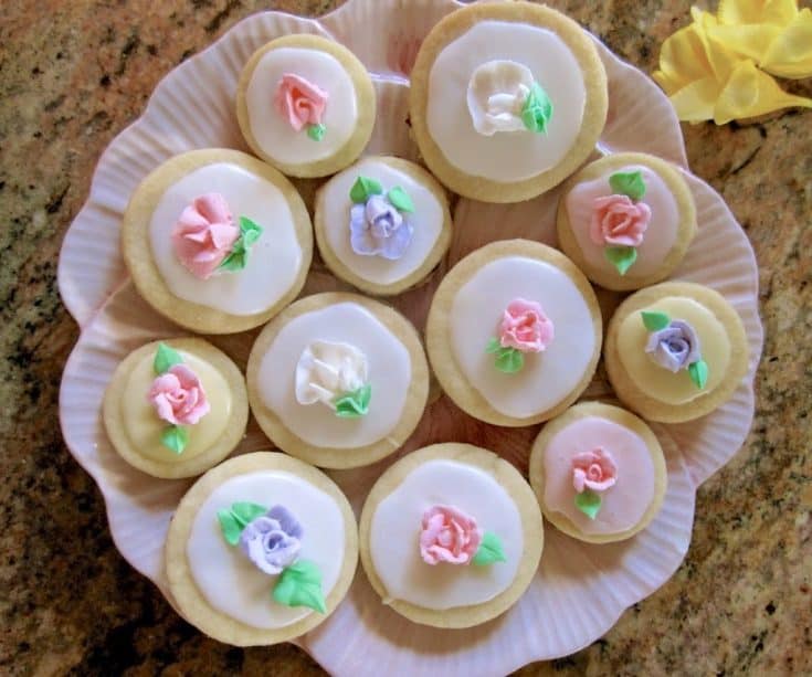pretty pastel cookies from Christinas Cucina.