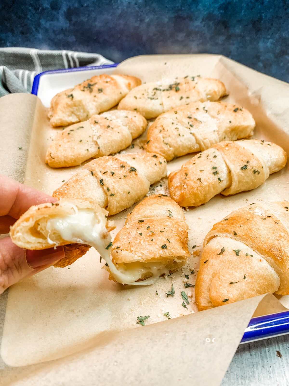 pillsbury crescent rolls recipe with cheese and garlic.
